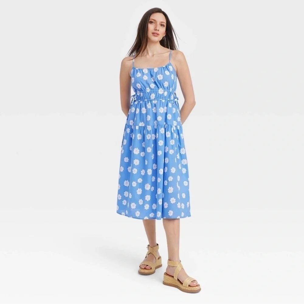 Universal Thread Cinched Waist Blue Floral Sun Dress Size Medium
